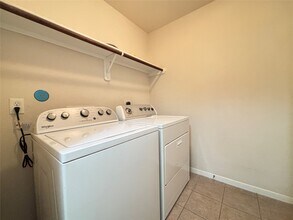 Building Photo - 2803 Mustang Hill Ln