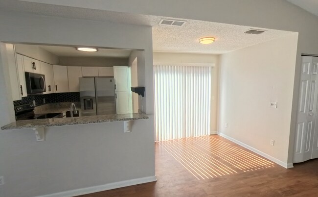 Foto del edificio - "Charming 3-Bedroom Retreat on Daisy Lane – Your Cozy Jacksonville Sanctuary!"