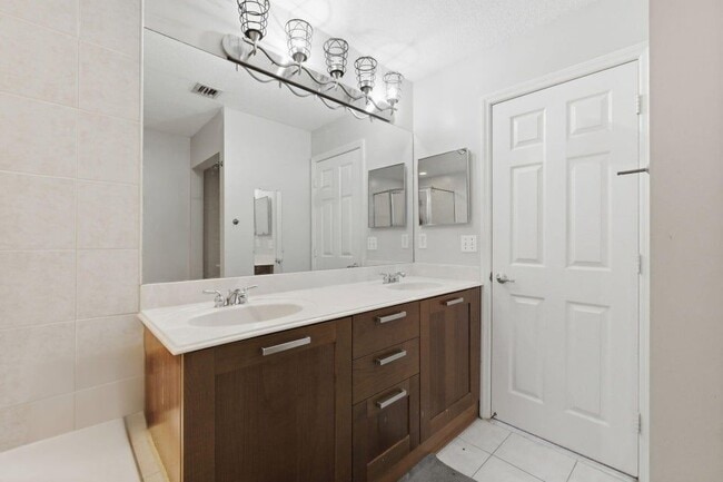 Foto del edificio - 710 SW 4th Ave