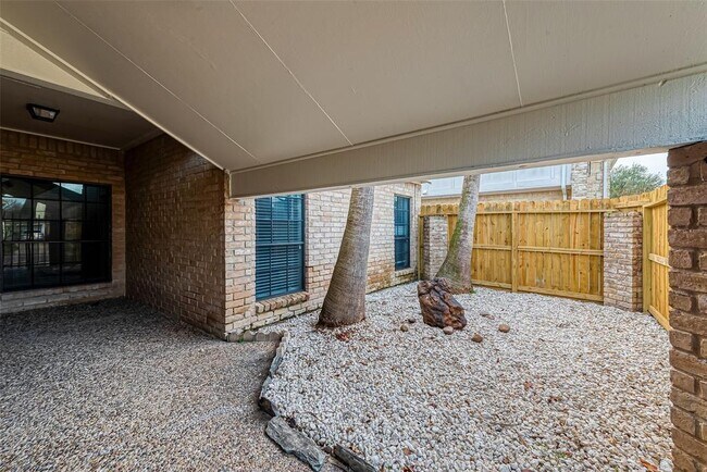 Building Photo - 3127 Ashfield Dr