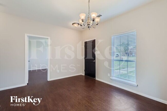 Foto del edificio - 260 Meadowcrest Dr