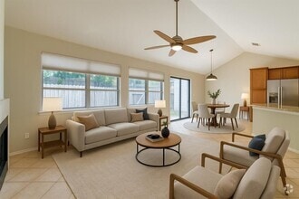 Building Photo - 1411 Gracy Farms Ln
