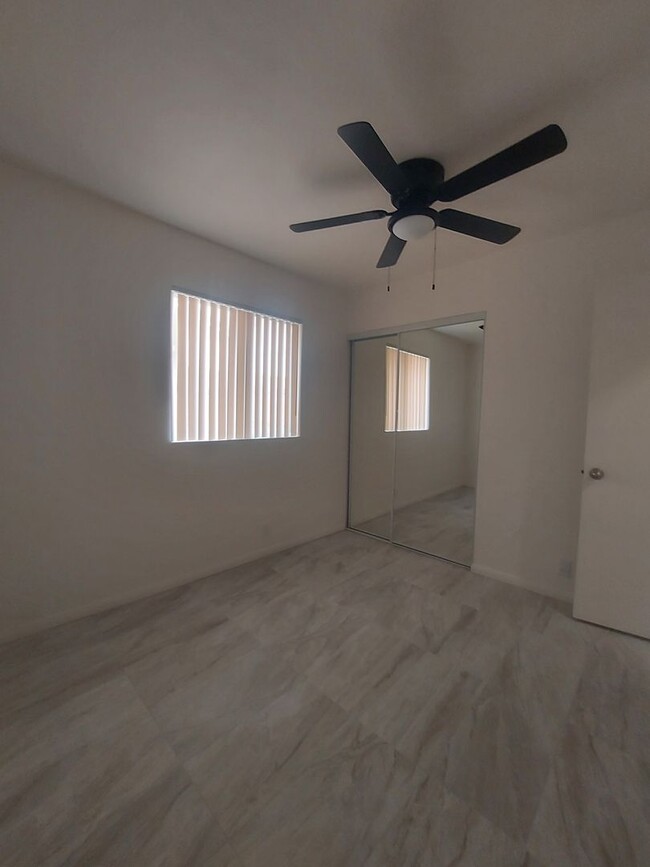 Foto del edificio - UPGRADED 3 bed/2bath