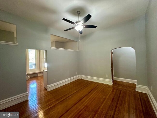 Building Photo - 146 Sumac St