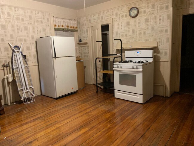 Foto del edificio - 721 Potters Ave