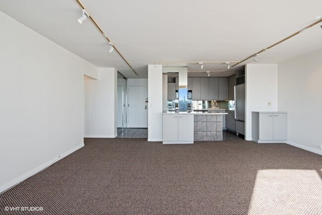 Foto del edificio - 2800 N Lake Shore Dr
