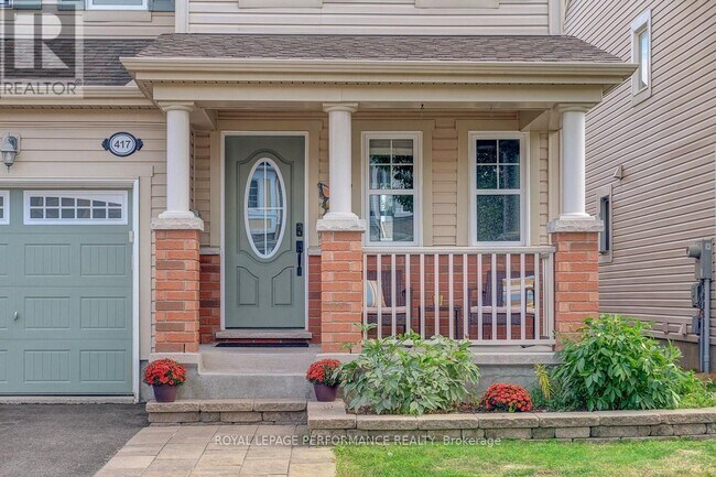 Building Photo - 417 Meadowhawk Crescent