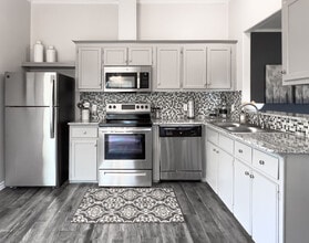 Building Photo - Waterstone Place Apartments