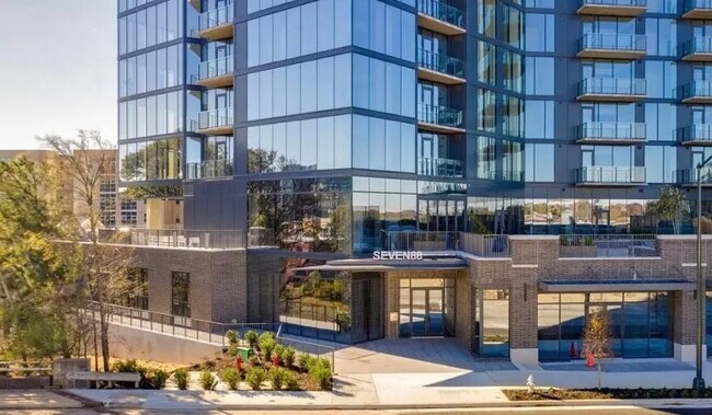 Foto del edificio - 788 W Marietta St NW