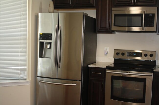 Building Photo - 2903 Hobblebush Ct