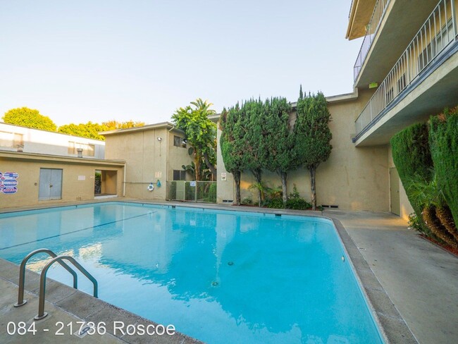 Foto del edificio - 21736 Roscoe Blvd
