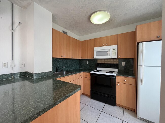 Building Photo - 6445 Indian Creek Dr