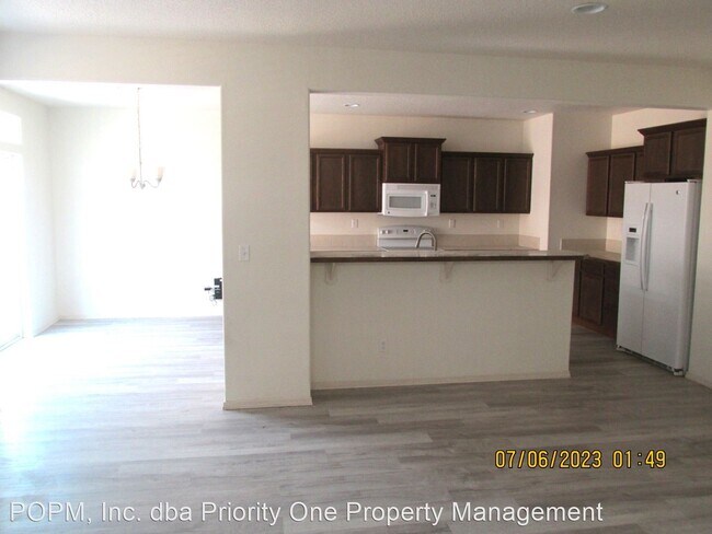 Foto del edificio - 4 br, 2.5 bath House - 15542 Jefferson Ave