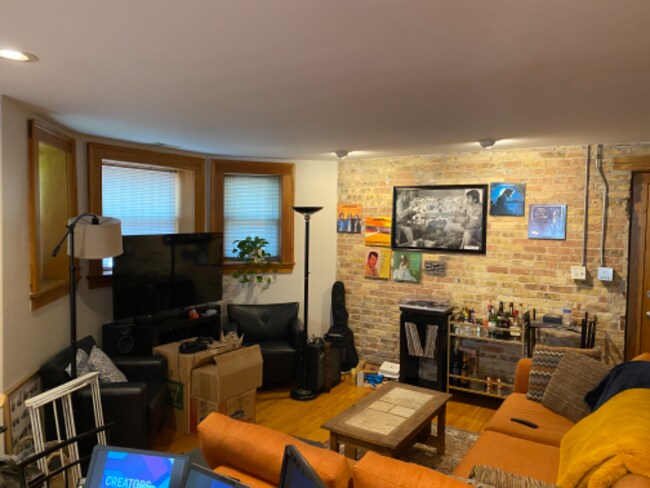 Foto del edificio - 3242 W Wrightwood Ave