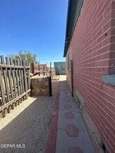 Building Photo - 4640 La Luz Ave