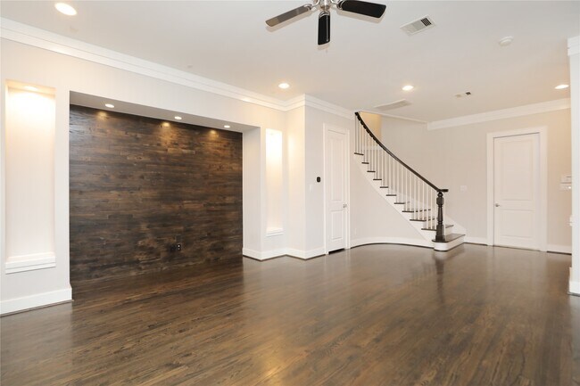 Foto del edificio - 843 E 28th St