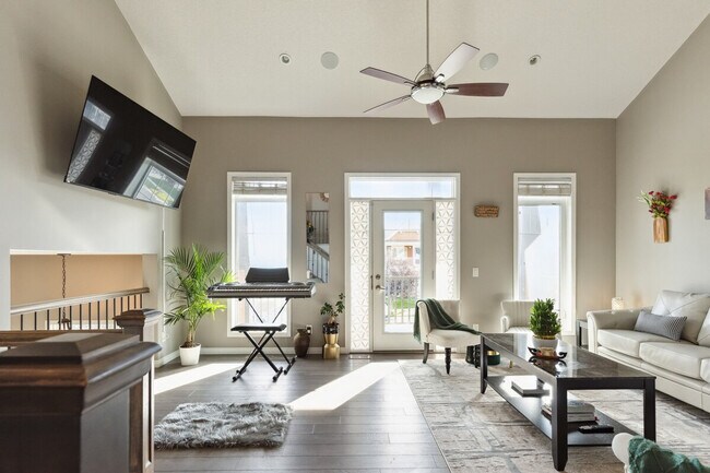 Photo du bâtiment - 581 W Park Dr