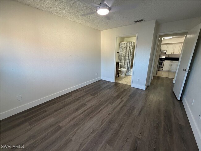 Foto del edificio - 8275 Ibis Club Dr