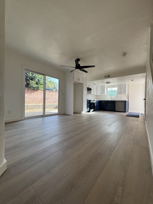 Building Photo - 804 N Geneva St