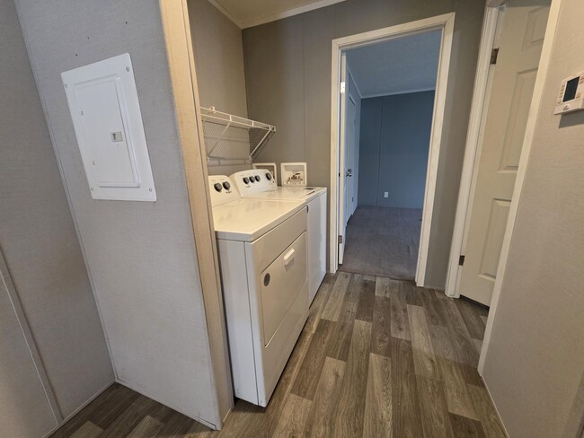 Building Photo - 1301 Avenue A