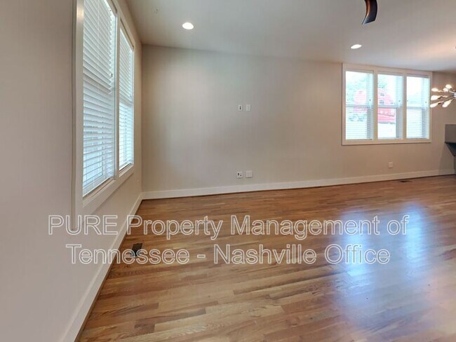 Foto del edificio - 1704 Simpkins St