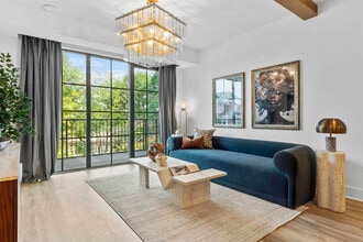 Building Photo - 346 Peters St SW