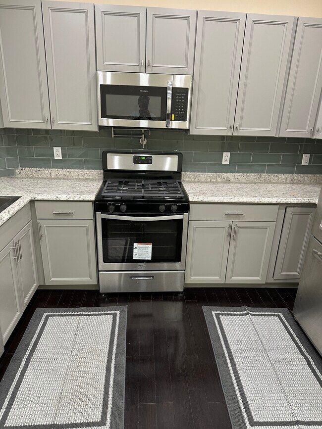 Photo - 38 Rhode Island Ave NW House