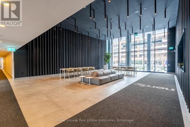 Building Photo - 500 Wilson Ave