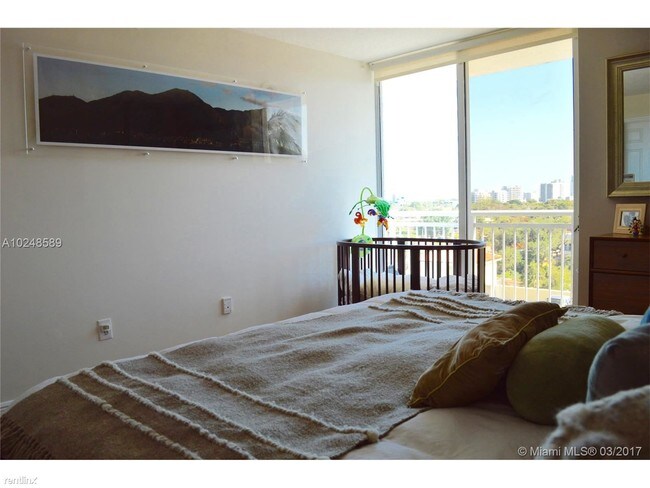 Building Photo - 3001 Coral Way