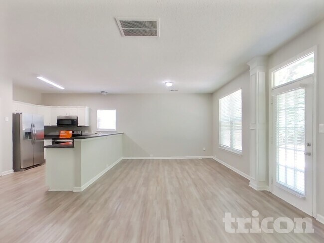 Foto del edificio - 4035 Far West Dr