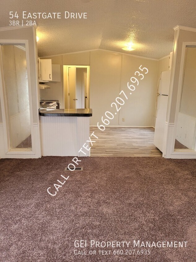 Primary Photo - Newly Remodeled Home -Must See!
