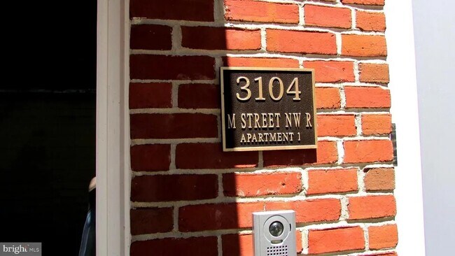 Building Photo - 3104 M St NW