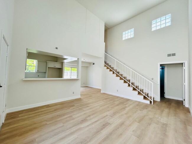 Building Photo - dun351