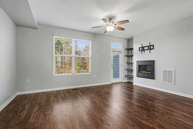 Foto del edificio - Spacious 4BR Holly Springs | Modern Layout | Prime Location Near Downtown & 540