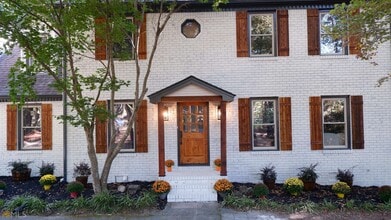 Building Photo - 185 Chimney Springs Rd