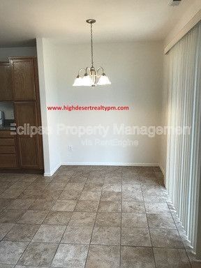 Foto del edificio - 2470 Theresea Ln