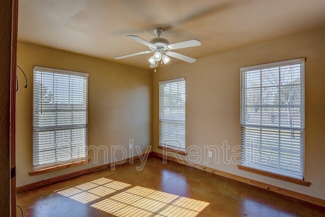 Building Photo - 143 Co Rd 1412