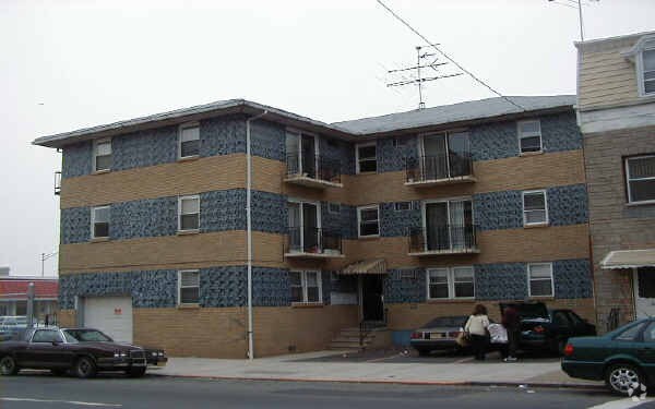 Building Photo - 551-553 Market St