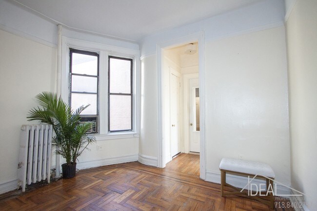 Foto del edificio - 246 Cornelia Street #C4R