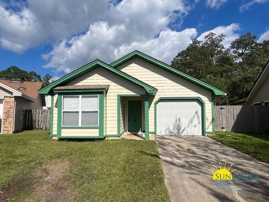 Primary Photo - Adorable 3 Bedroom Home in Fort Walton Bea...