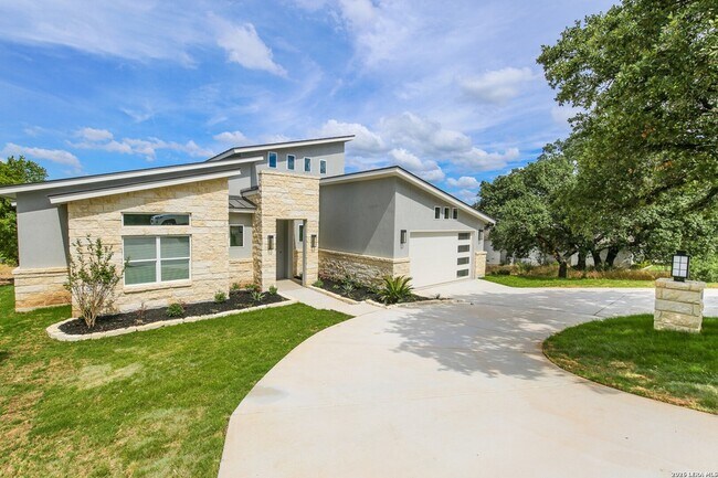 Foto del edificio - 1314 Clayton Nolen Dr
