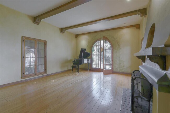 Building Photo - 1136 Spaulding Ave