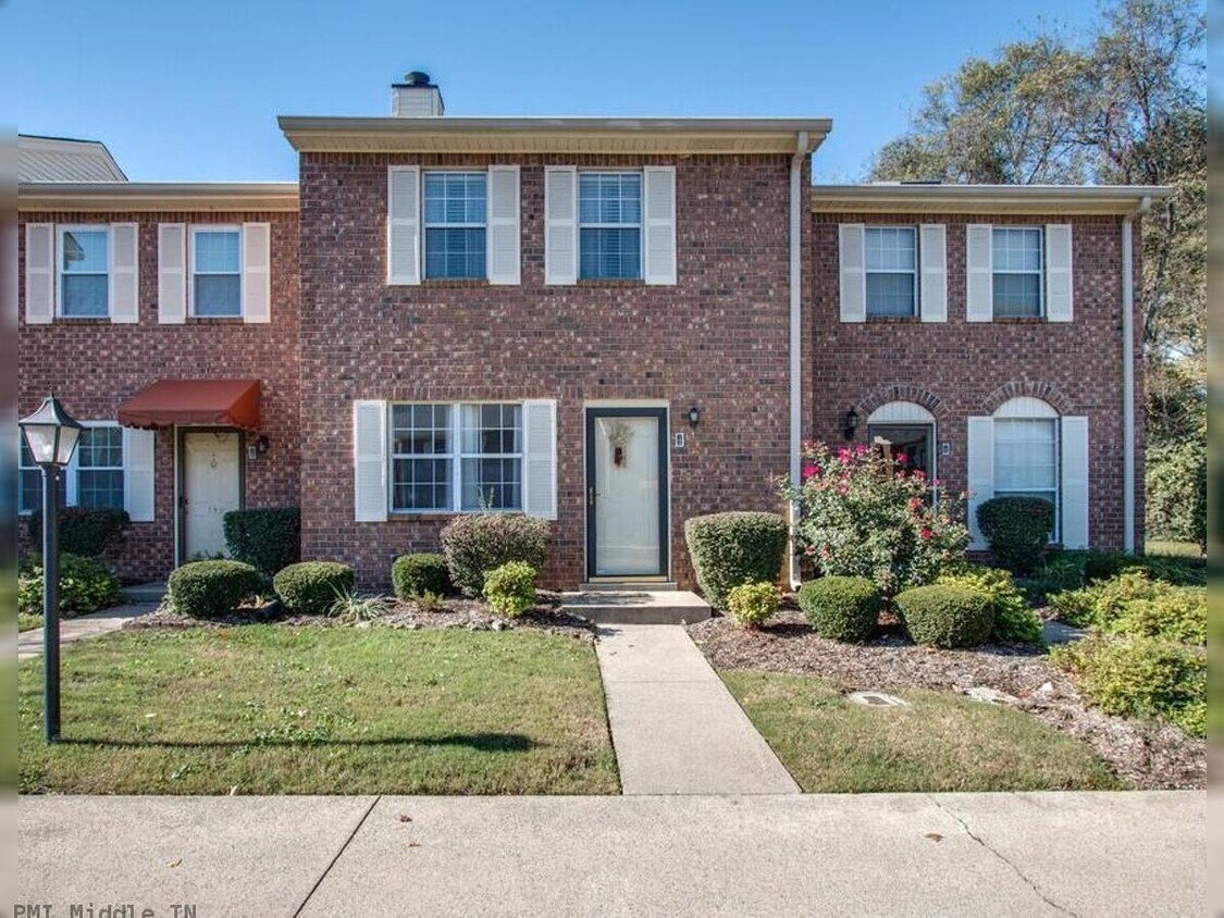 Primary Photo - Beautiful 2BR/1.5BA Townhouse in Hermitage...