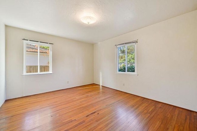 Building Photo - 1236 E Campbell Ave