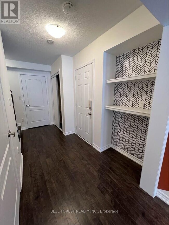 Building Photo - 1537 Husband Pl