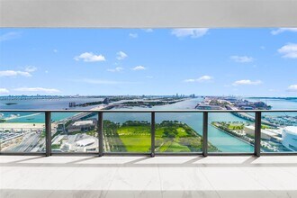 Building Photo - 1000 Biscayne Blvd