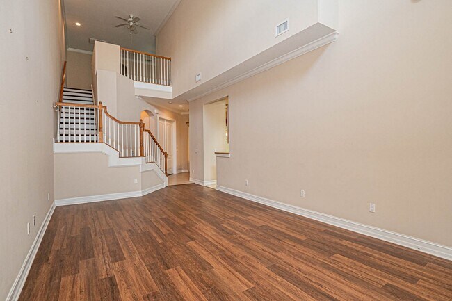 Foto del edificio - 1875 Bridgepointe Cir