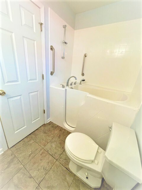 Foto del edificio - 8125 Cadmium Ct