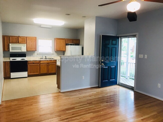 Foto del edificio - 1903 Elmsmere Ave