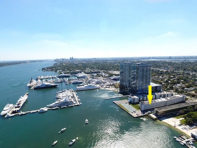 Building Photo - 4500 N Flagler Dr